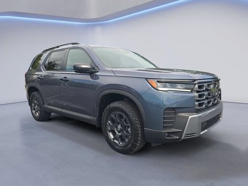 New 2026 Honda Pilot TrailSport image 8
