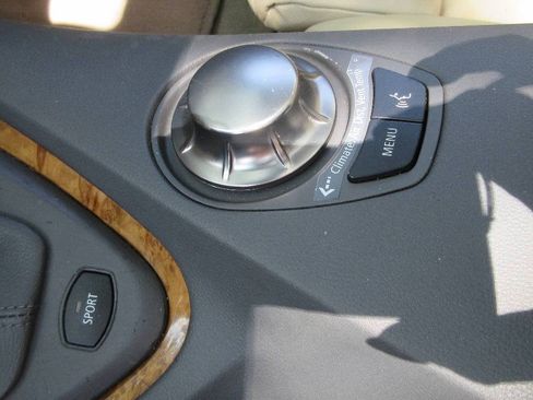 Used 2005 BMW 645Ci Convertible RWD image 36