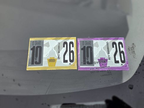 Used 2010 Toyota Prius Five image 24