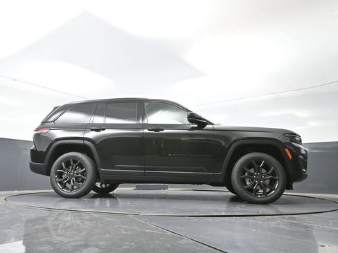 New 2025 Jeep Grand Cherokee Limited image 48