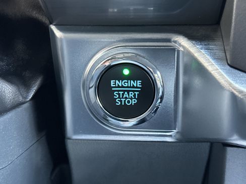 Certified 2022 Ford F150 Lariat image 22