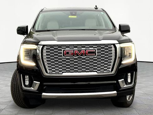 Used 2021 GMC Yukon XL Denali w/ Denali Ultimate Package AWD/4WD image 2