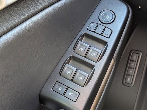 Used 2018 GMC Yukon Denali w/ Open Road Package image 27