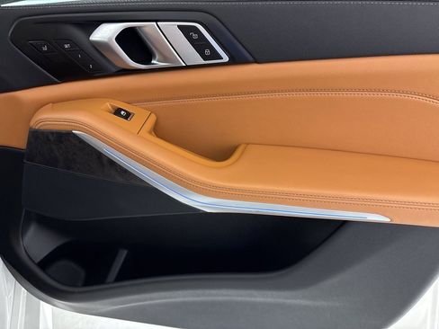 Used 2022 BMW X5 xDrive45e w/ M Sport Package image 45