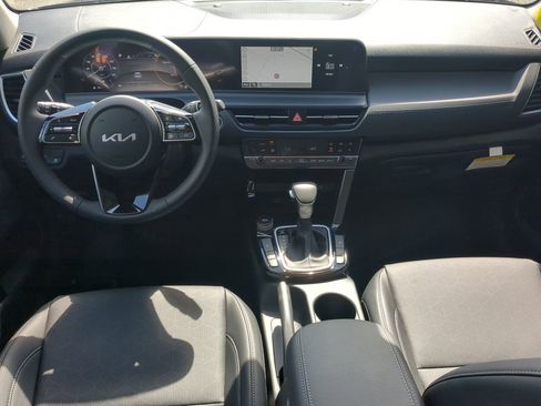 Used 2026 Kia Seltos EX image 13