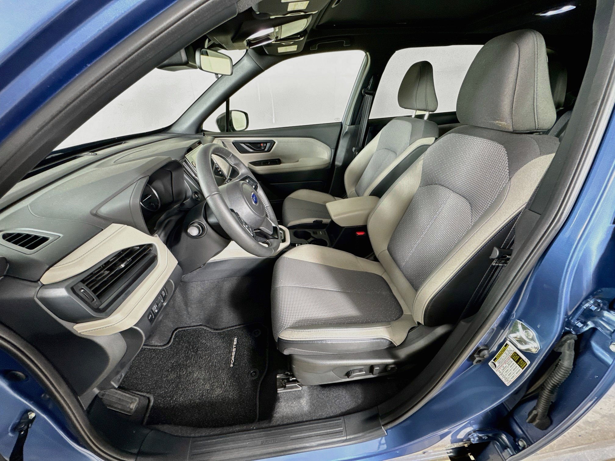 Certified 2025 Subaru Forester Premium AWD/4WD image 12