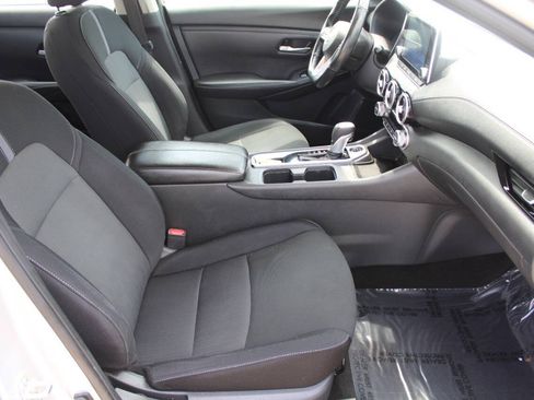 Used 2021 Nissan Sentra SV FWD image 12