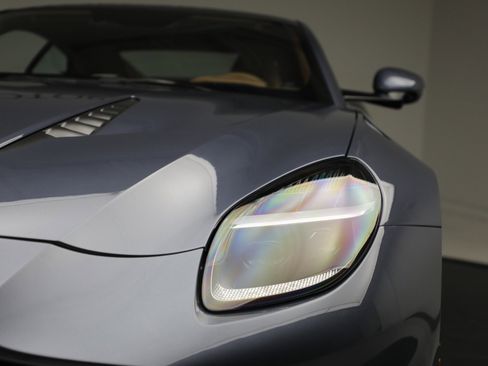 New 2025 Aston Martin Vanquish image 31