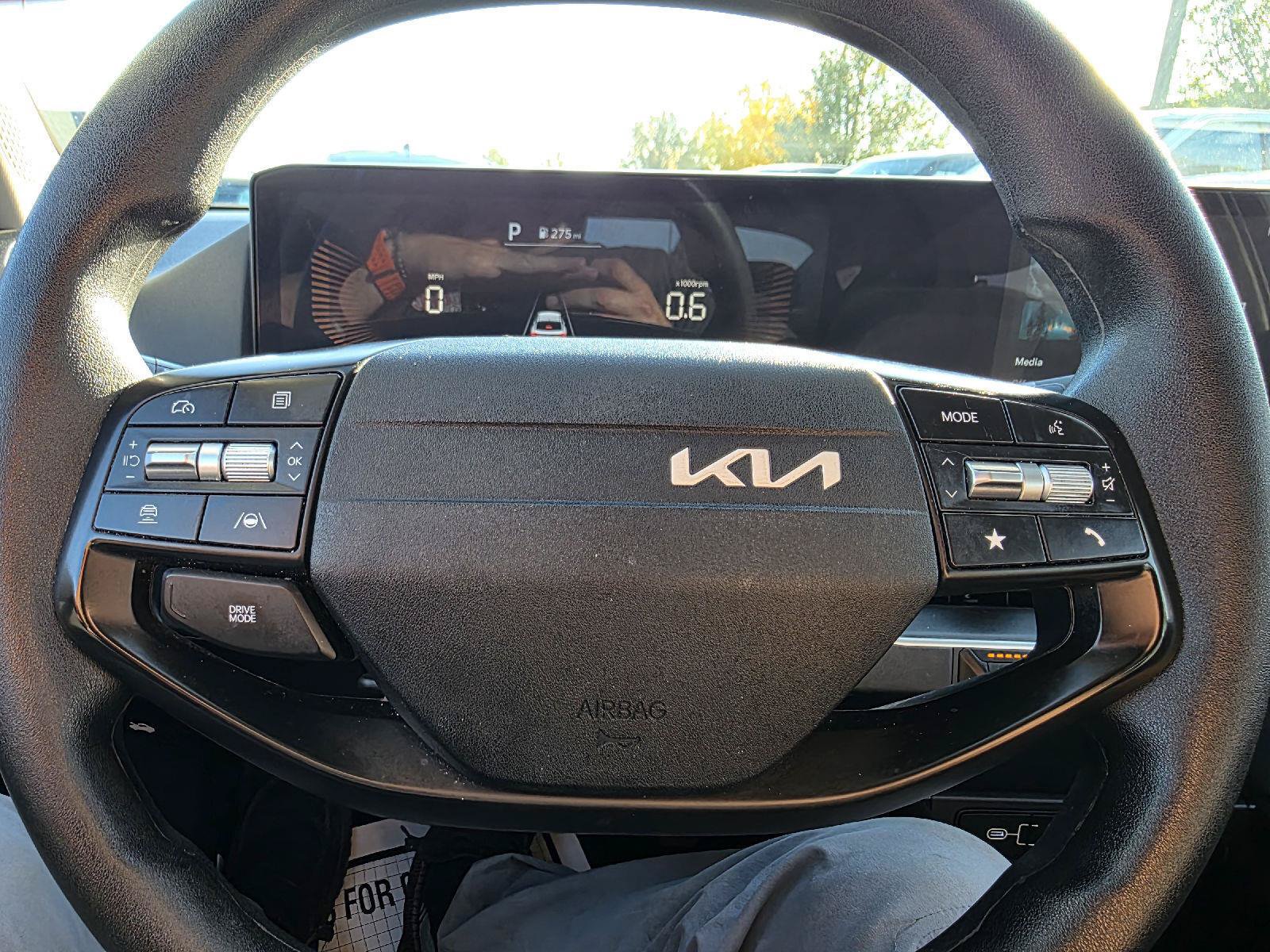 Used 2025 Kia K4 FWD image 17