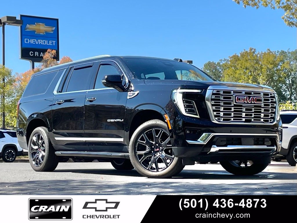 Used 2025 GMC Yukon XL Denali w/ Advanced Technology Package AWD/4WD image 1