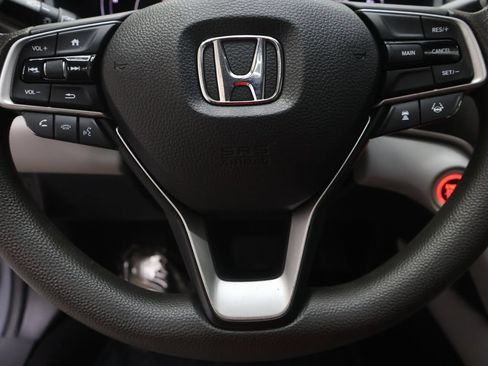 Used 2018 Honda Accord EX image 18