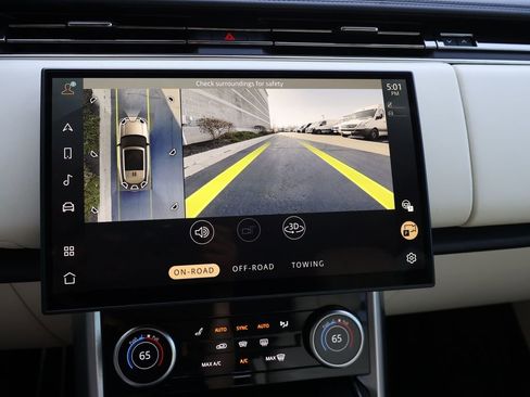 Used 2023 Land Rover Range Rover SE image 24