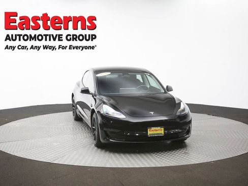 Used 2023 Tesla Model 3 Standard Range image 47