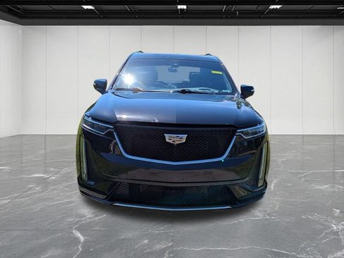 Used 2020 Cadillac XT6 Sport w/ Platinum Package AWD/4WD image 8