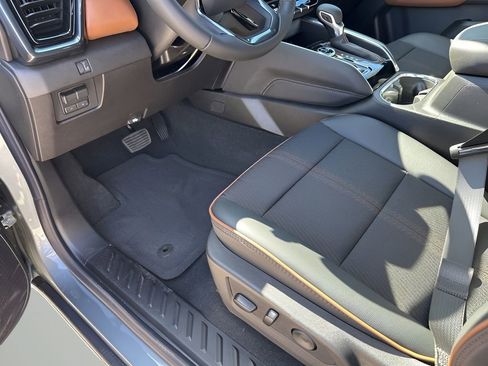 New 2026 GMC Canyon AT4 AWD/4WD image 34