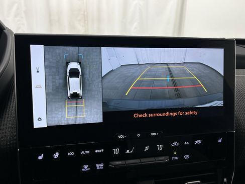 Used 2023 Subaru Solterra AWD image 19