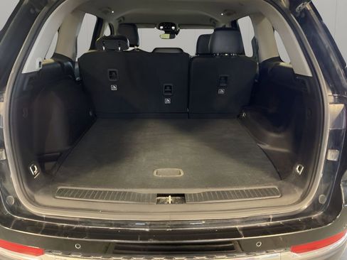 Used 2023 Jeep Grand Cherokee Limited image 22