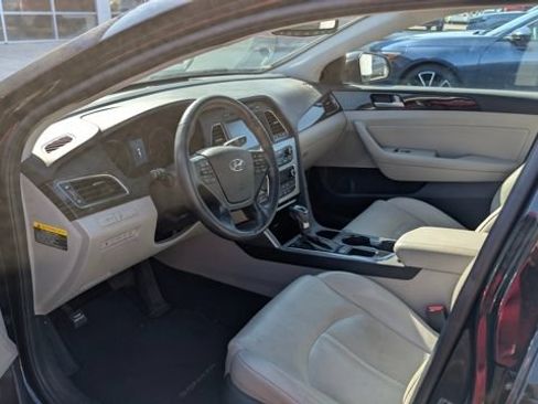Used 2017 Hyundai Sonata Limited FWD image 11