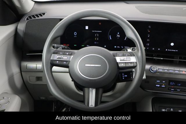 Used 2024 Hyundai Kona SE FWD image 7