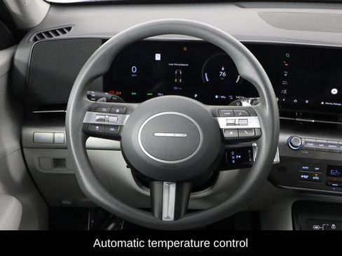 Used 2024 Hyundai Kona SE FWD image 7