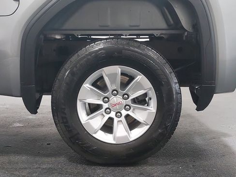 Used 2024 GMC Sierra 1500 SLE image 33