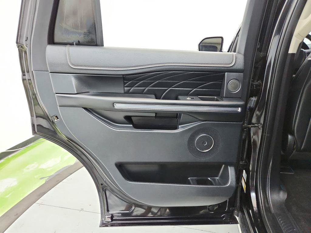 Used 2019 Ford Expedition Platinum AWD/4WD image 26