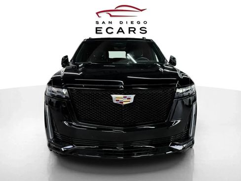 Used 2023 Cadillac Escalade Sport image 2