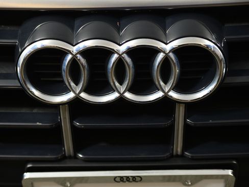 Certified 2023 Audi Q5 2.0T Premium w/ Convenience Package image 19