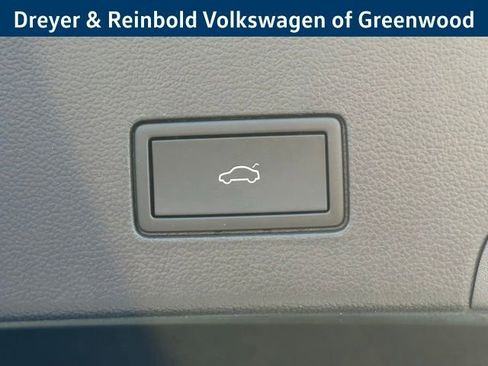 New 2025 Volkswagen Atlas Cross Sport SE image 34