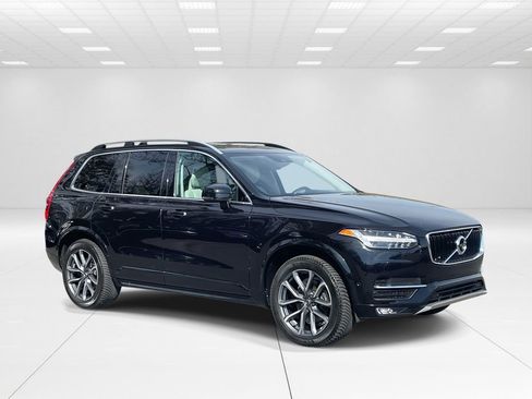 Used 2018 Volvo XC90 T6 Momentum w/ Convenience Package image 1