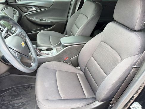 Used 2025 Chevrolet Malibu RS FWD image 5