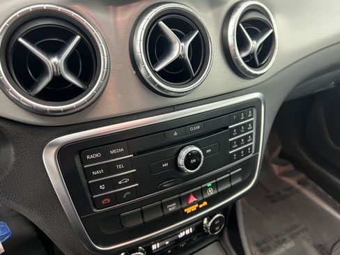 Used 2016 Mercedes-Benz CLA 250 image 24