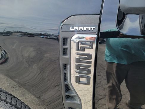 Used 2024 Ford F250 Lariat AWD/4WD image 14