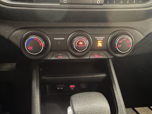 Certified 2024 Kia Forte LXS w/ LXS Technology Package image 21