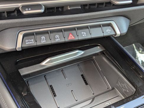 New 2026 Audi Q3 quattro 2.0T AWD/4WD image 25