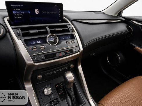 Used 2018 Lexus NX 300 FWD w/ Premium Package image 12