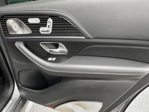 Certified 2025 Mercedes-Benz GLS 450 4MATIC image 20
