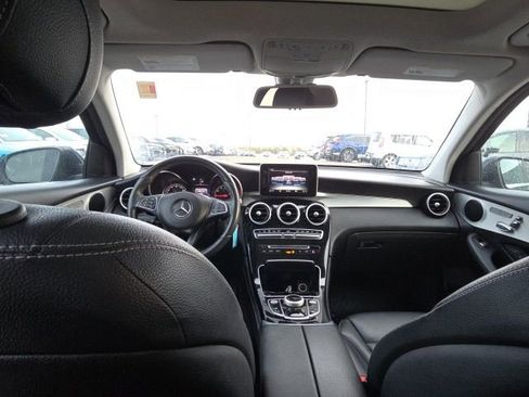 Used 2017 Mercedes-Benz GLC 300 4MATIC image 13