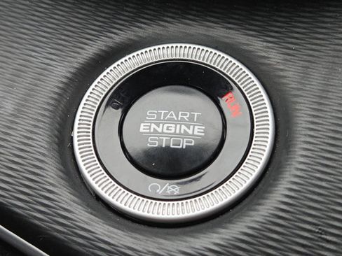 Used 2024 Jeep Grand Cherokee Altitude image 33