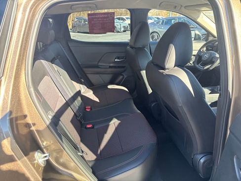 Used 2025 Nissan Kicks SR image 30