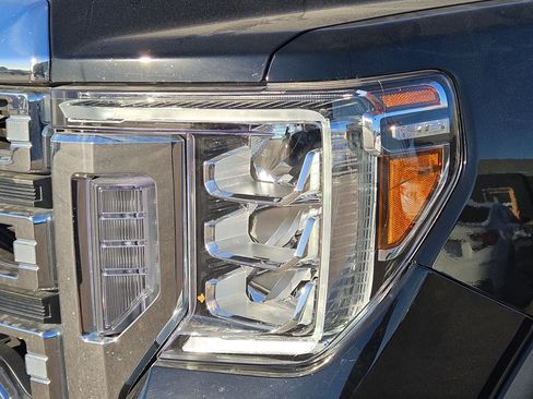 Used 2022 GMC Sierra 3500 SLT image 10