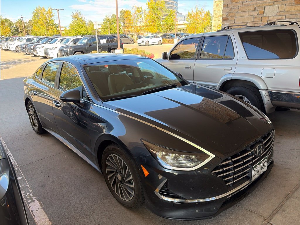 Used 2023 Hyundai Sonata Limited FWD image 2