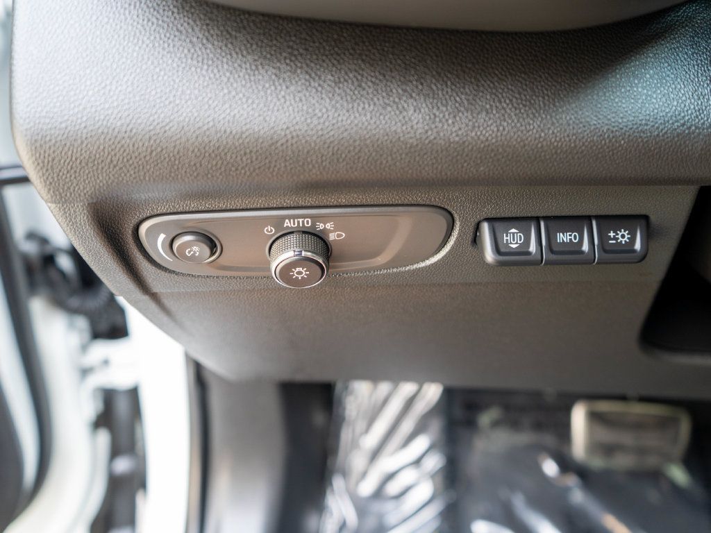 Certified 2023 Buick Envision Essence w/ Technology Package I AWD/4WD image 19