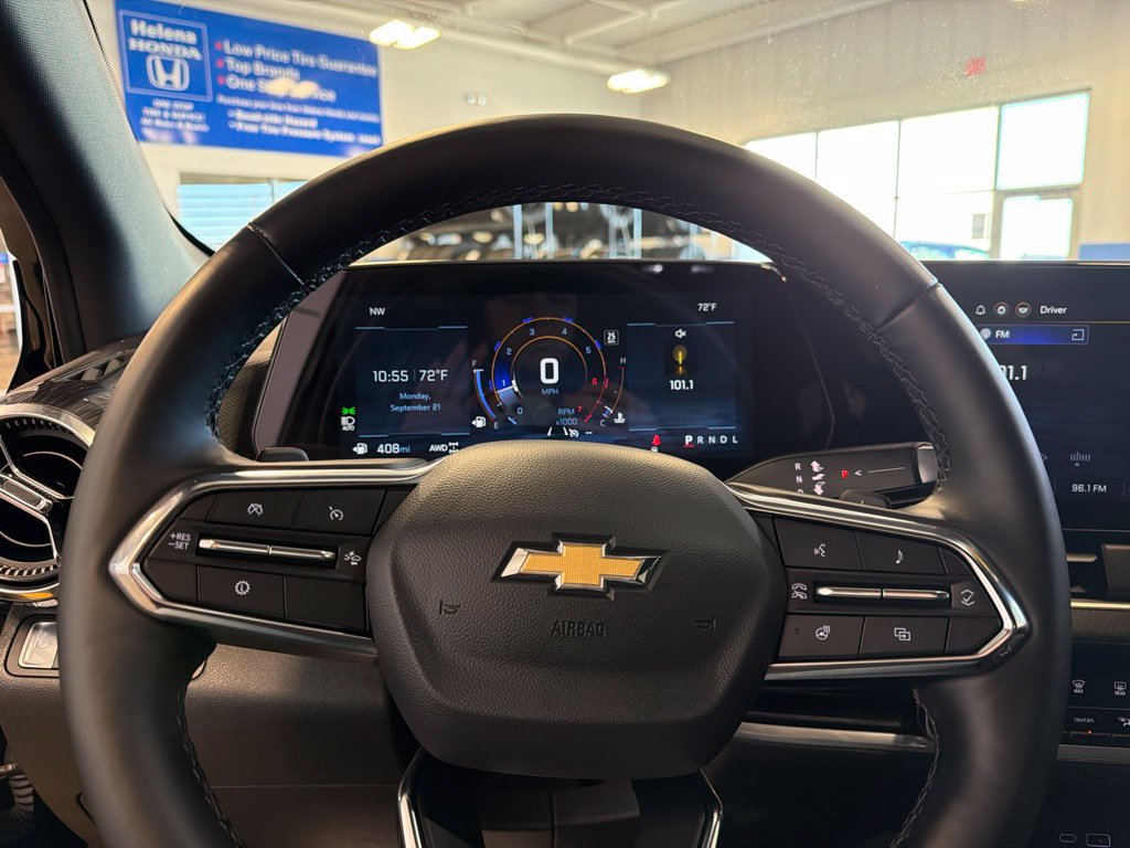 Used 2026 Chevrolet Equinox LT AWD/4WD image 17