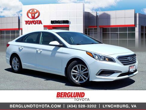 Used 2017 Hyundai Sonata SE FWD image 1