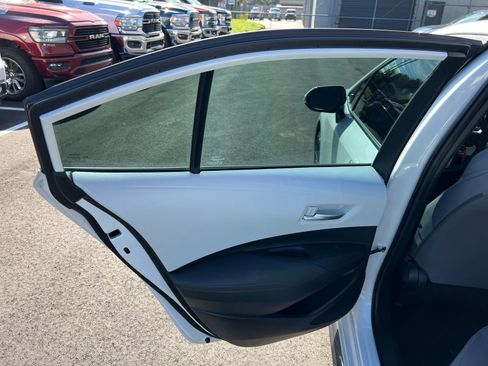 Used 2022 Toyota Corolla SE image 39