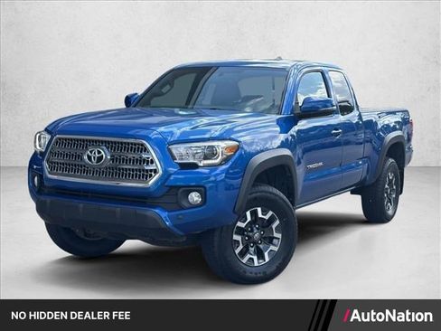 Used 2017 Toyota Tacoma SR5 AWD/4WD image 1