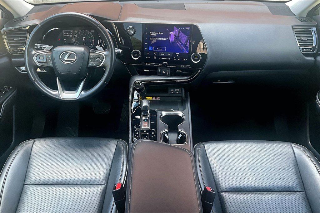 Used 2025 Lexus NX 250 FWD w/ Towing Package (2000 Lbs) image 20