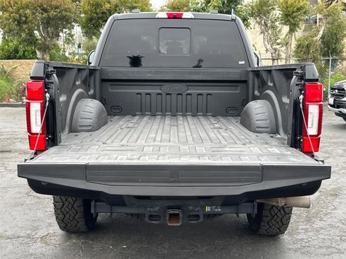 Certified 2022 Ford F350 Lariat w/ Tremor Off-Road Package AWD/4WD image 15
