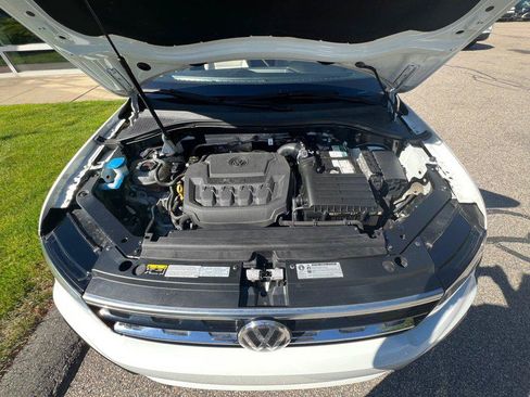Certified 2020 Volkswagen Tiguan SE R-Line w/ 3rd Row Seat Package AWD/4WD image 25